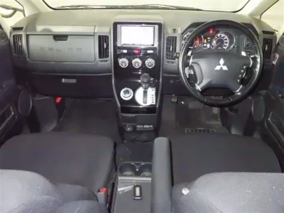 Mitsubishi DELICA D5