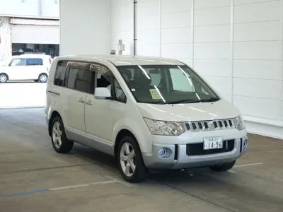 Mitsubishi DELICA D5