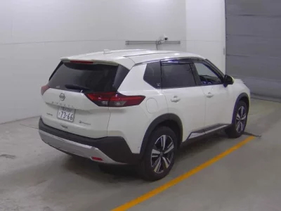 Nissan X-TRAIL