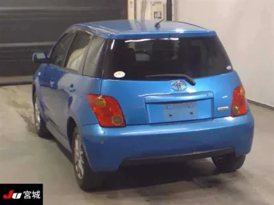 Toyota IST