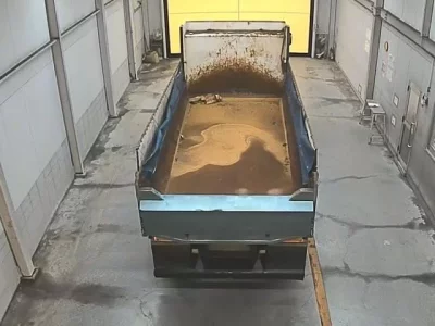 Isuzu TRUCK