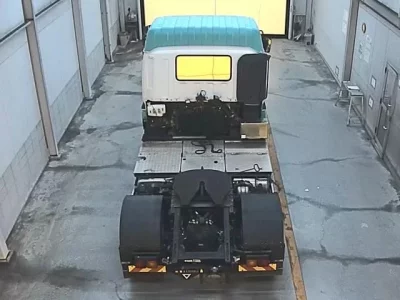 Isuzu TRUCK