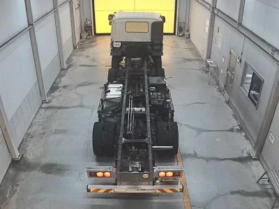 Isuzu TRUCK