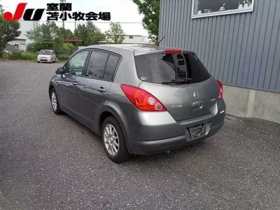Nissan TIIDA