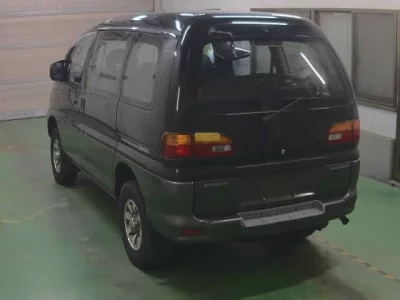 Mitsubishi DELICA
