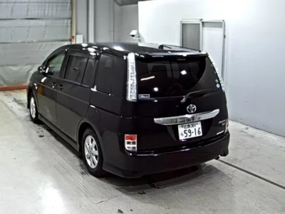 Toyota ISIS