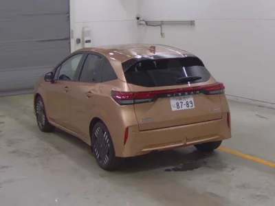 Nissan AURA