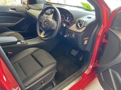 Mercedes-Benz B CLASS