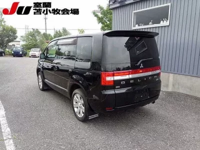 Mitsubishi DELICA D5