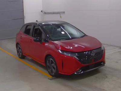 Nissan AURA