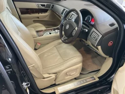 Jaguar XF SERIES