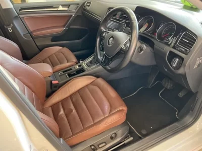 Volkswagen GOLF VARIANT