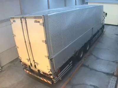 Isuzu TRUCK