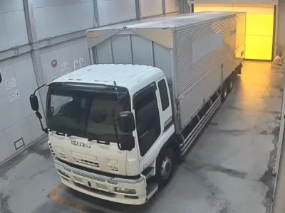Isuzu TRUCK