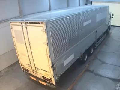 Isuzu TRUCK