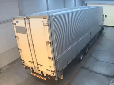 Isuzu TRUCK
