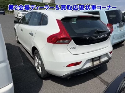 Volvo V40