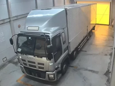 Isuzu TRUCK