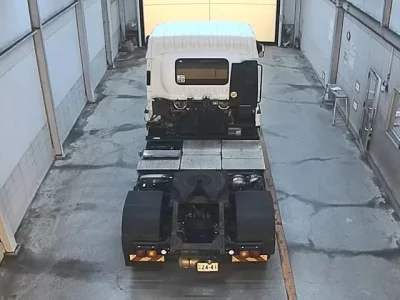 Isuzu TRUCK