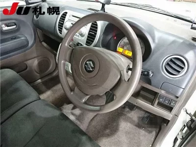 Suzuki MRWAGON