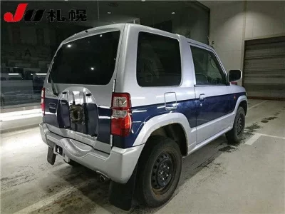Mitsubishi PAJERO MINI