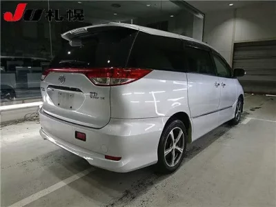 Toyota ESTIMA HYBRID