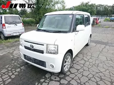 Toyota PIXIS SPACE
