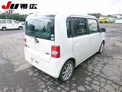 Toyota PIXIS SPACE
