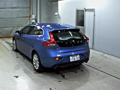 Volvo V40