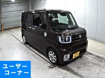 Toyota PIXIS MEGA