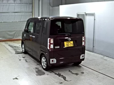 Toyota PIXIS MEGA