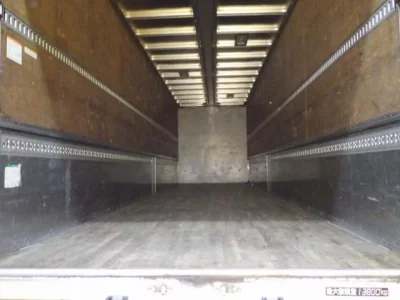 Isuzu TRUCK