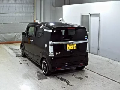 Honda N BOX SLASH