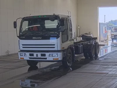 Isuzu GIGA