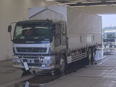Isuzu GIGA
