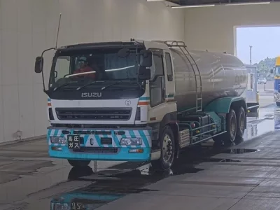 Isuzu GIGA