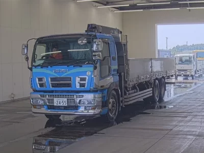 Isuzu GIGA