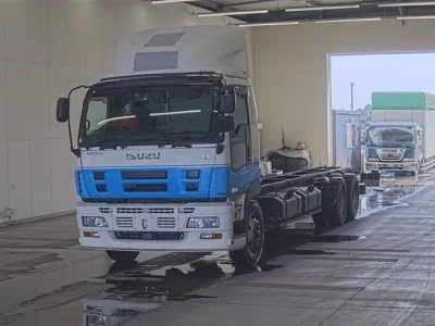 Isuzu GIGA