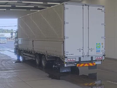 Isuzu GIGA