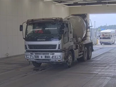 Isuzu GIGA