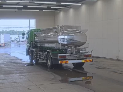 Isuzu GIGA