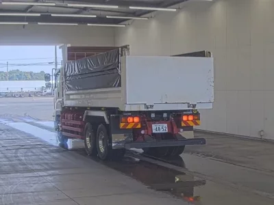 Isuzu GIGA