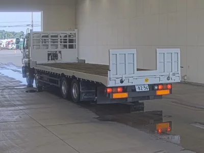 Isuzu GIGA