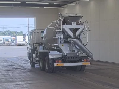 Isuzu GIGA