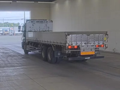 Isuzu GIGA