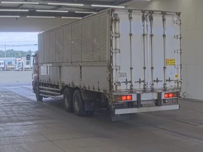 Isuzu GIGA