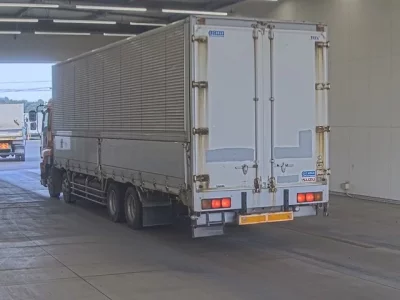 Isuzu GIGA