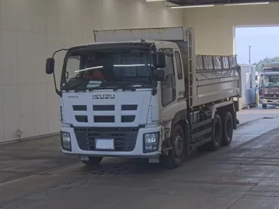 Isuzu GIGA