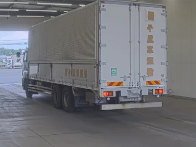 Isuzu GIGA