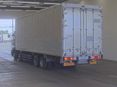 Isuzu GIGA